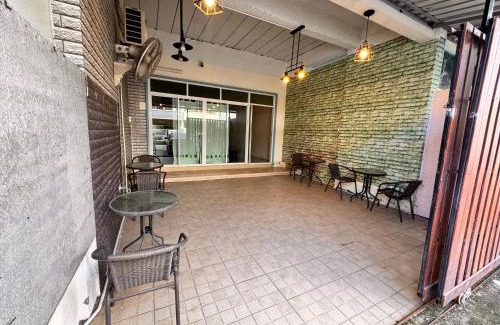 Kathu Apartment | Tropikathu Guest House
