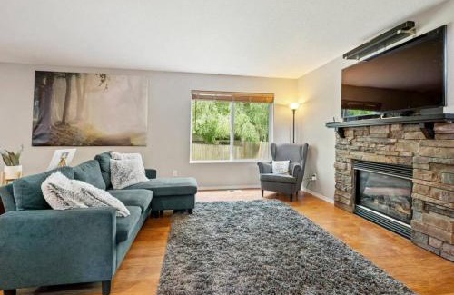 Troutdale House | Troutdale Treasure - Spacious 3BR, 3 Bath Home near Edgefield