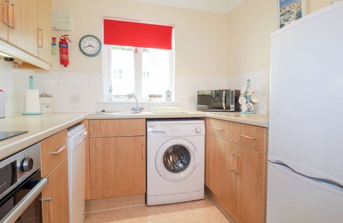 Falmouth Cottage | TROUTS REACH, family friendly, with a garden in Budock Water
