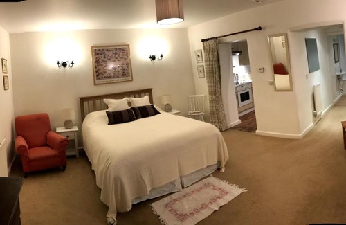 Farthinghoe Apartment | Troy's Barn