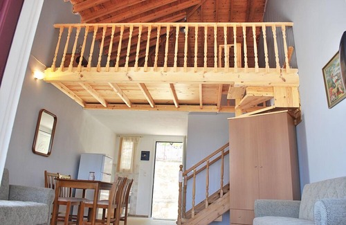 Petra House | Troyan Hill Apartments