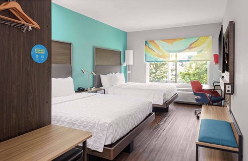 Hough Hotel | Tru By Hilton Cleveland Midtown