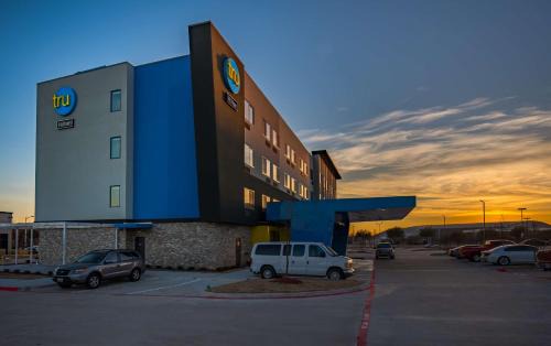 Garland Hotel | Tru by Hilton Garland Richardson