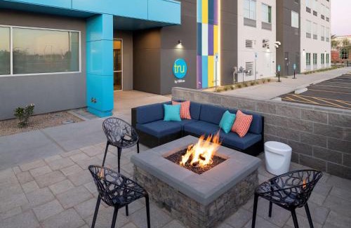 Glendale Sports and Entertainment District Hotel | Tru By Hilton Phoenix Glendale Westgate