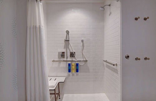 Rocky Mount Hotel | Tru by Hilton Rocky Mount