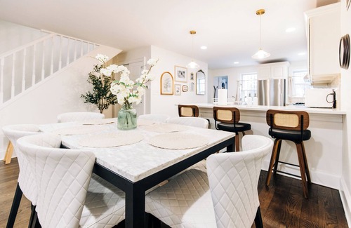 Historic Downtown Apartment | True 2-bed - 20 mins to NYC! Luxury Brownstone