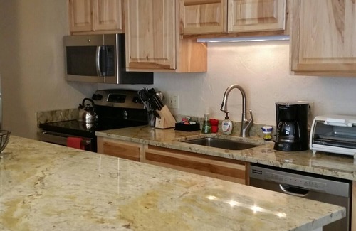 Vail Condo | TRUE Ski-in/Ski-Out - Deluxe On-Slope Resort -Stunning Views - Pool - Hot Tubs!