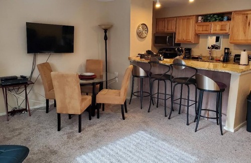 Vail Condo | TRUE Ski-in/Ski-Out - Deluxe On-Slope Resort -Stunning Views - Pool - Hot Tubs!