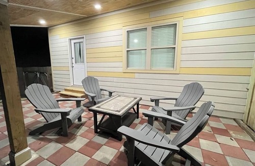 Smyrna House | Truist Park Townhome Escape