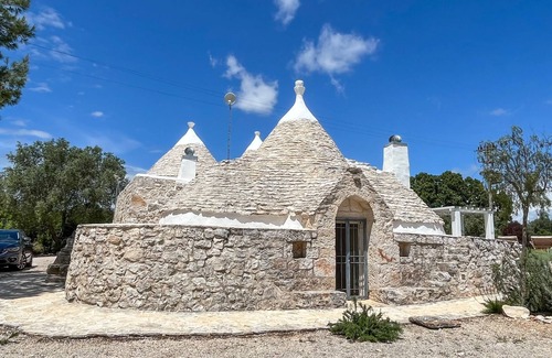 Ceglie Messapica House | Trullo Bello Nido - private property with own pool in garden with stunning views