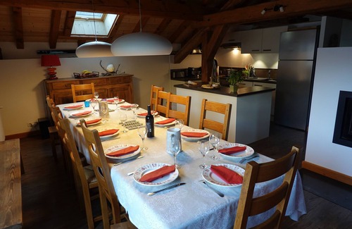 Chandon Apartment | Tsaré Loft for 12 to 13 people