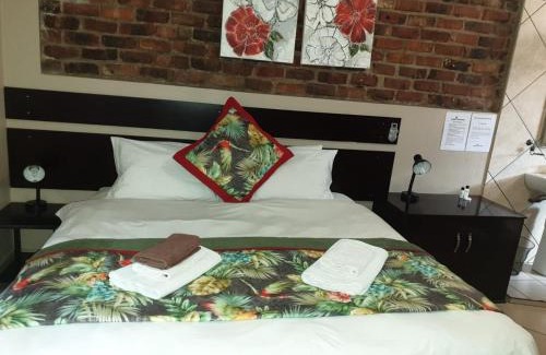 Langenhoven Park Bed & Breakfast | Tsessebe Guesthouse