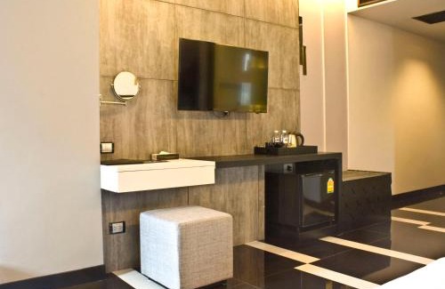 North Pattaya Hotel | Tsix5 Hotel