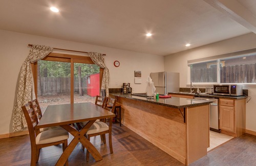 Tahoma Cabin | Tucked Inn - Cozy 1BR 1BA Cabin in Tahoma – Fenced Backyard, Dog Friendly