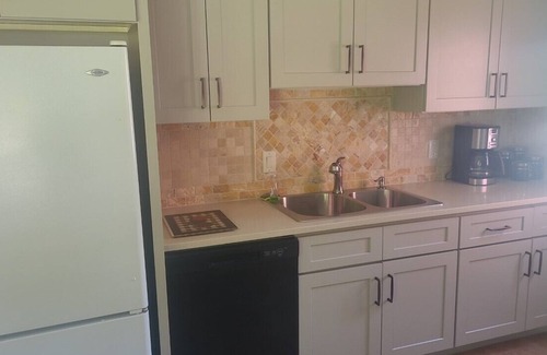 Tucson Apartment | TUCSON COUNTRY CLUB ESTATES CASITA Utilities Included
