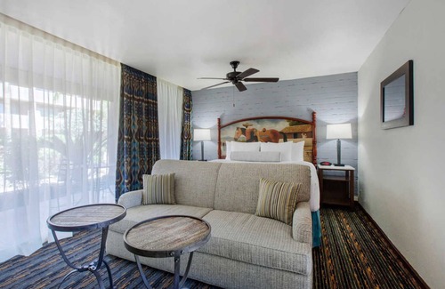 Casas Adobes House | Tucson's Serene Oasis with complimentary breakfast