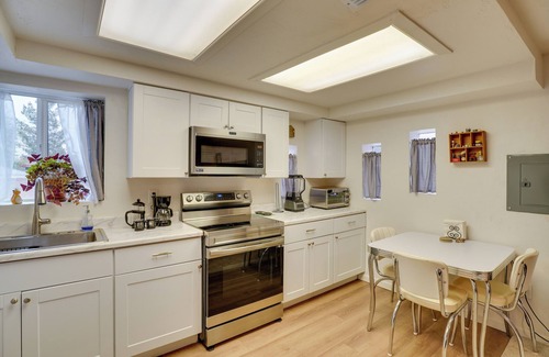 Mountain 1st Avenue Apartment | Tucson Studio ~ 2 Mi to University of Arizona!