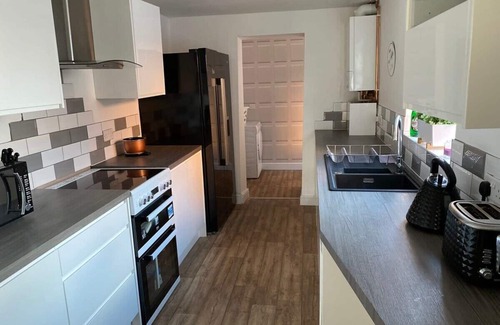 Gloucester House | Tudor House by STAE-Homes