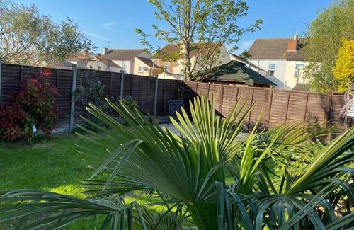 Gloucester House | Tudor House by STAE-Homes