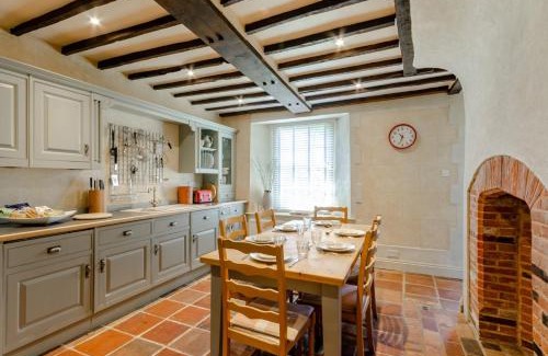 Walsingham House | Tudor Cottage