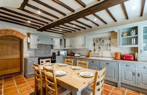 Walsingham House | Tudor Cottage