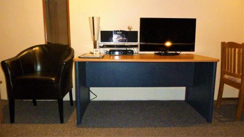 Tahunanui Hotel | Tudor Lodge Motel