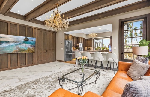 Strawberry Villa | Tudor Revival Castle with Bay Views 5bd/5 bath