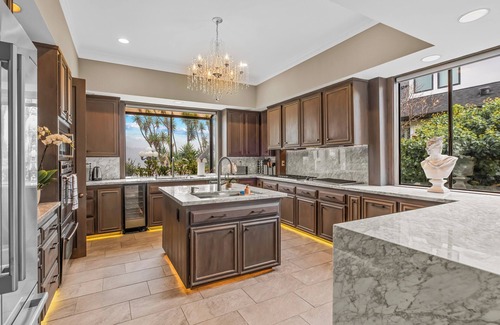 Strawberry Villa | Tudor Revival Castle with Bay Views 5bd/5 bath