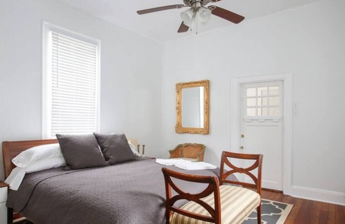 East Carrollton House | Tulane U: 5 beds, 2 bath, Parking!, Walk to Campus!