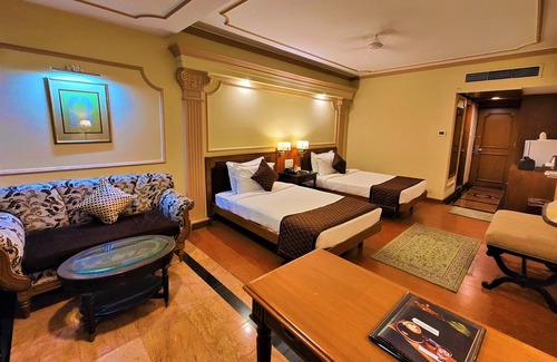 Sadar Hotel | Tuli International