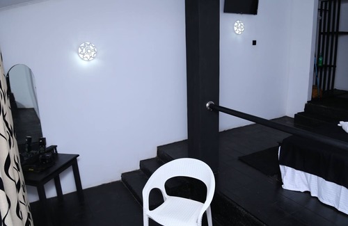 Rambukkana Hotel | Tulip Of Ceylon