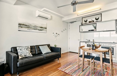 Adelaide Central Business District Apartment | Tulip - The Urban Elegance
