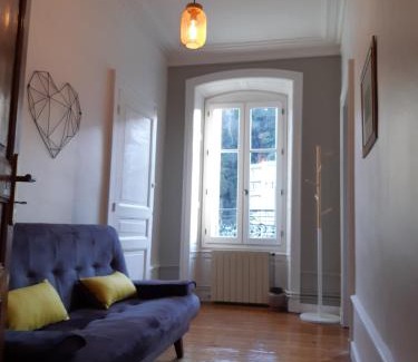 Tulle Apartment | Tulle Centre : grand et bel appartement