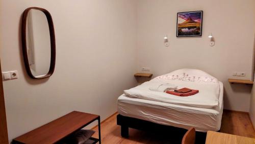 Laugarbakki Apartment | Túnfífill Guesthouse - free hot tub and sauna, cozy and quiet