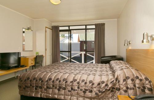 Turangi Hotel | Turangi Bridge Motel