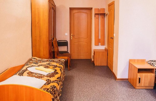 Lopatnikovo House | Turisticheskaya baza Kolos