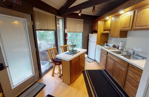 Rockbridge Cabin | Turkey Ridge Lodges - Tree Tops # 8