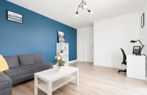 Wola Duchacka Apartment | Turniejowa Cosy Apartment by BookingHost