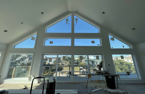 South Nags Head House | Turquoise : Cozy & bright with a wall of windows and lovely views