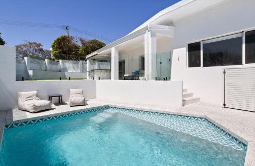 Scarborough House | Turquoise Waters Retreat