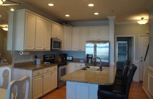 Sunset Point House | Turtle Bay 15 - Riverfront - Dock & Pool