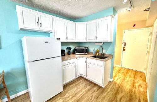 Daytona Beach Apartment | Turtle Time in Castaways Resort