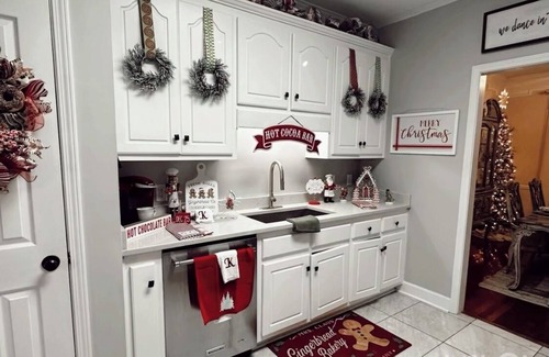 Tuscaloosa House | Tuscaloosa Gameday Home Away from Home! Rest, Relax, and Roll with the Tide!