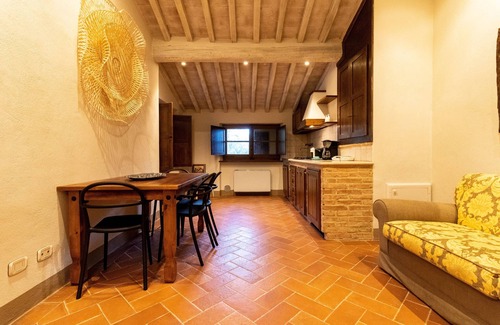 Asciano Villa | Tuscan Charm Meets Luxury Living – Rent San Nazario Il Poderuccio Today