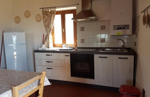 Saline di Volterra House | Tuscan Charm Near Volterra