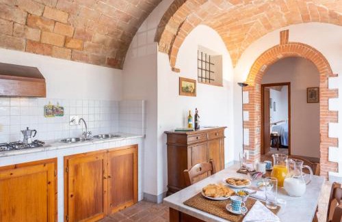 San Pietro in Bossolo House | Tuscan Cottage with 2 Pools
