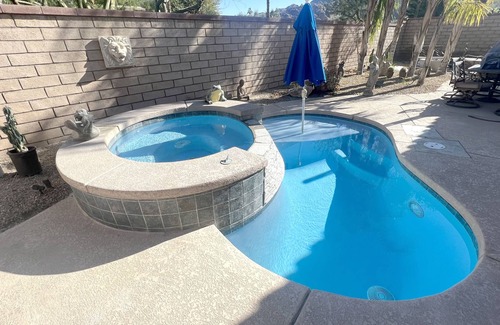 Araby House | Tuscan Getaway in the Desert!