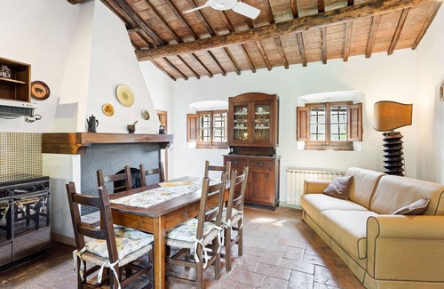 Riccio House | Tuscan Holiday Home with Pool