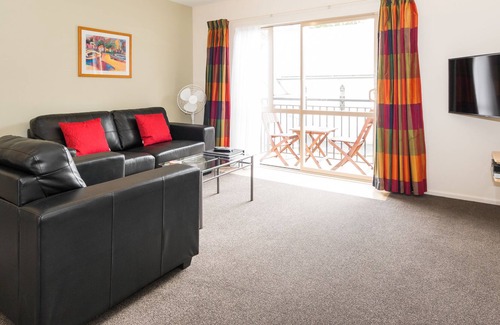 Hanmer Springs Hotel | Tussock Peak Motor Lodge