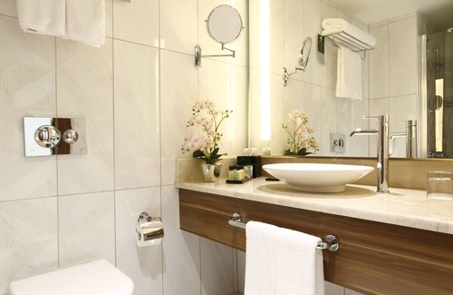 Buyukcekmece Hotel | Tuyap Palas
